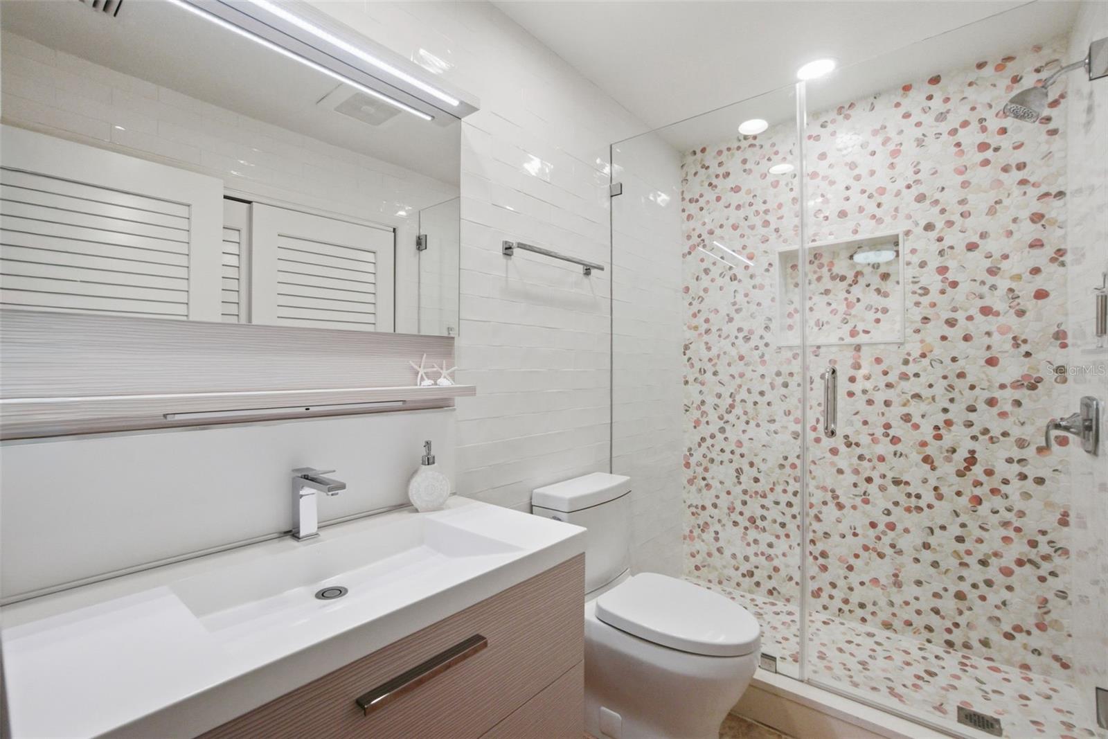 Image 23 of 41 For 3330 Gulf Of Mexico Drive 205d