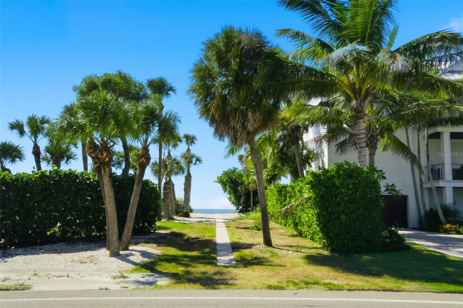 Image 25 of 41 For 3330 Gulf Of Mexico Drive 205d