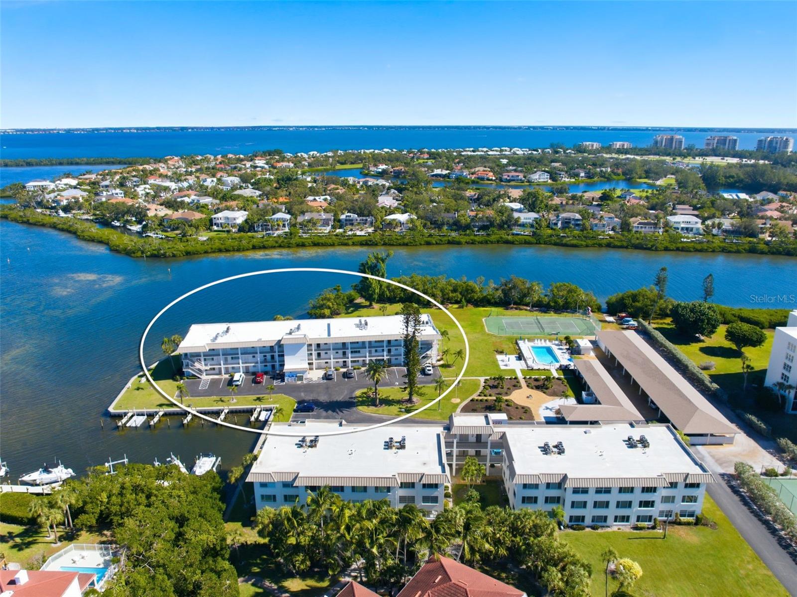 Image 31 of 41 For 3330 Gulf Of Mexico Drive 205d