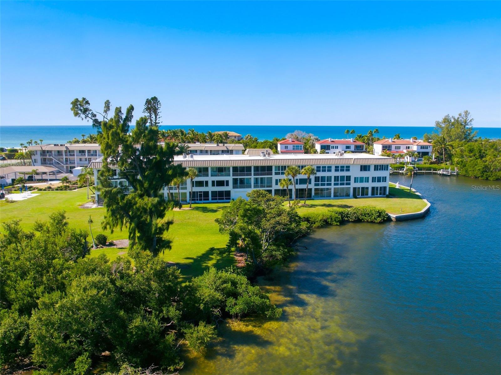 Image 37 of 41 For 3330 Gulf Of Mexico Drive 205d