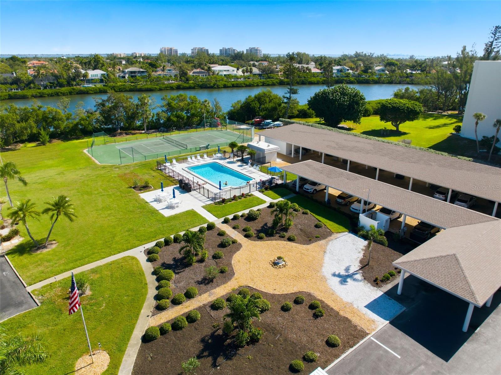 Image 39 of 41 For 3330 Gulf Of Mexico Drive 205d