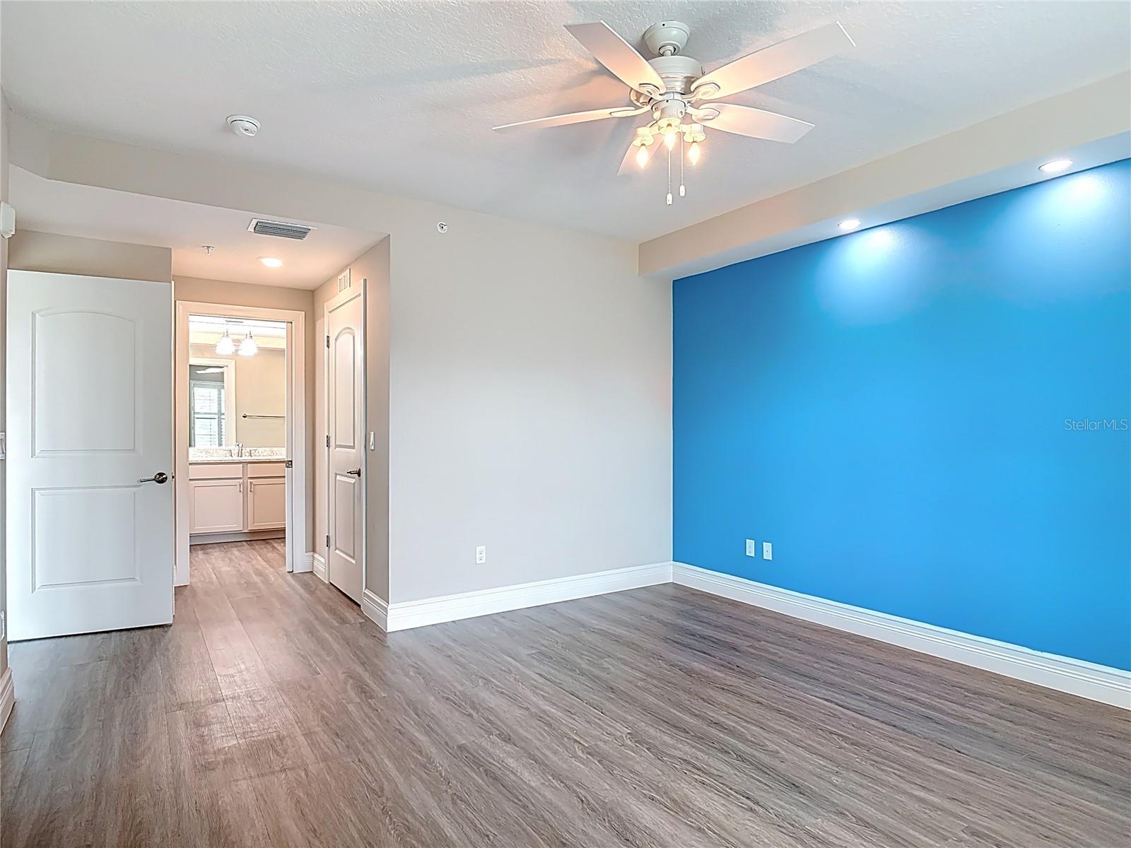 Image 32 of 53 For 799 Sterthaus Drive 207