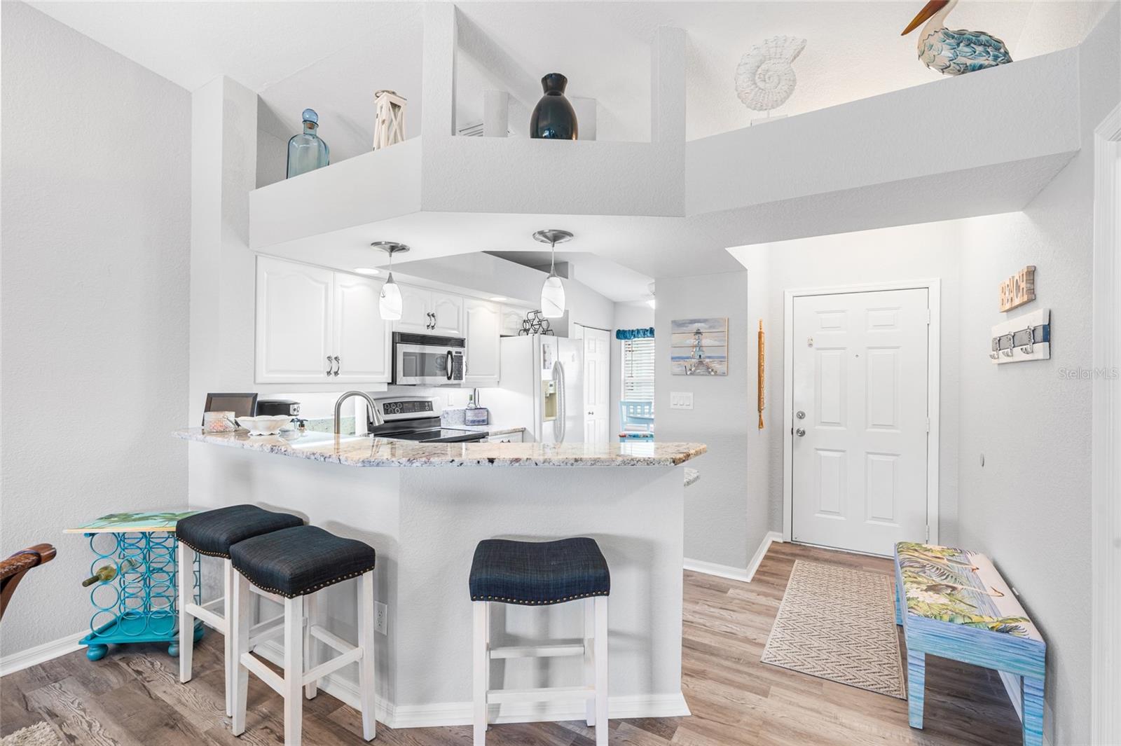 Image 10 of 50 For 5725 Greenwood Avenue 2203