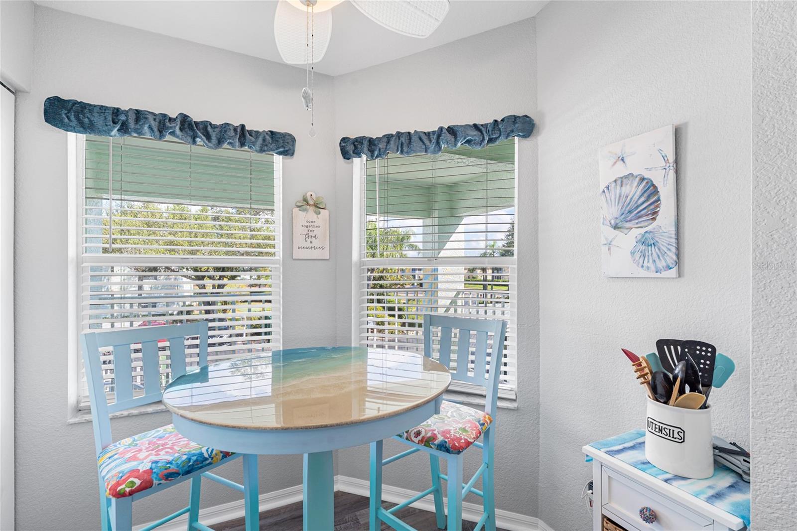 Image 13 of 50 For 5725 Greenwood Avenue 2203