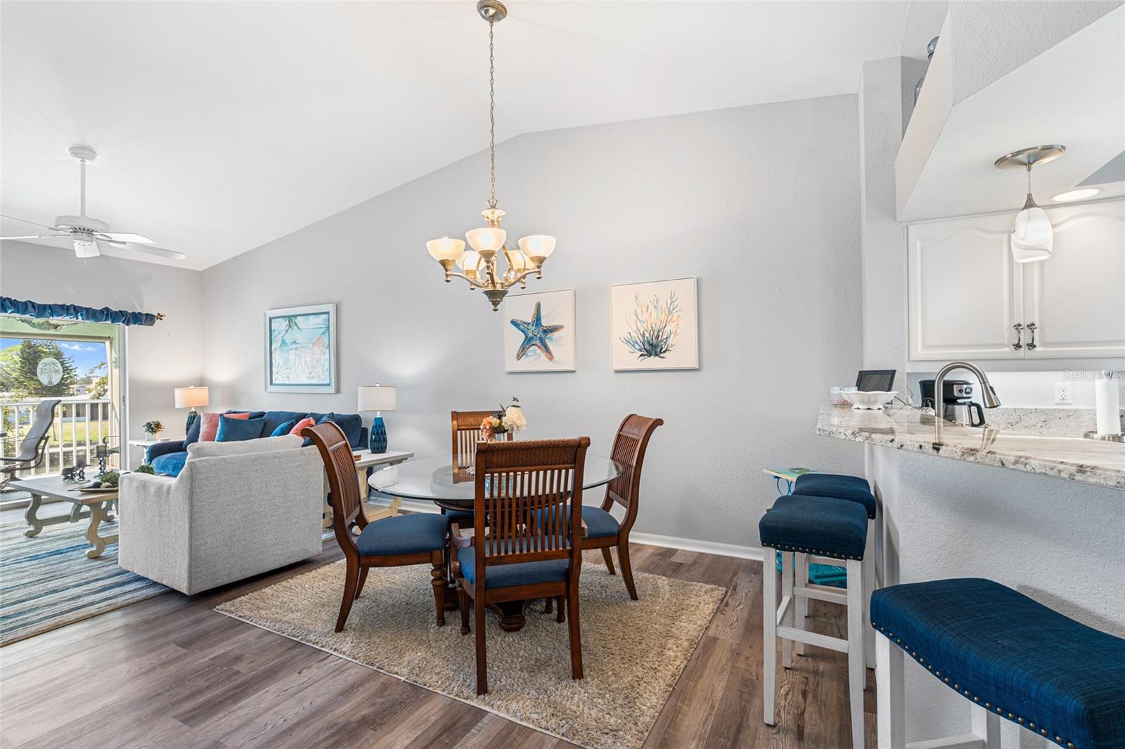 Image 16 of 50 For 5725 Greenwood Avenue 2203