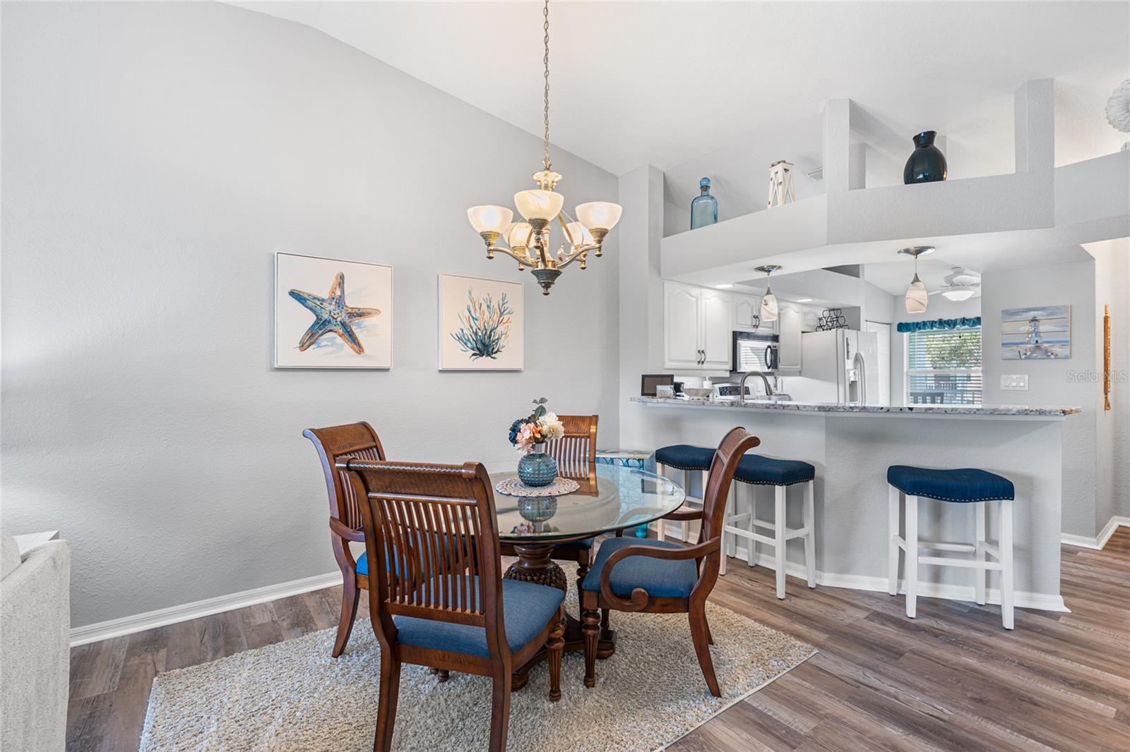 Image 17 of 50 For 5725 Greenwood Avenue 2203