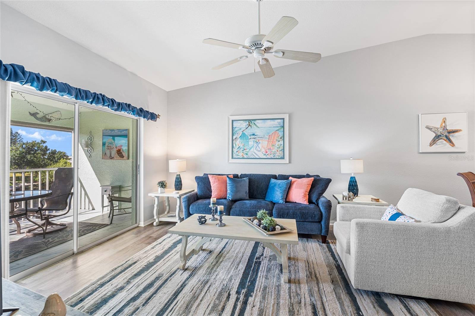 Image 19 of 50 For 5725 Greenwood Avenue 2203