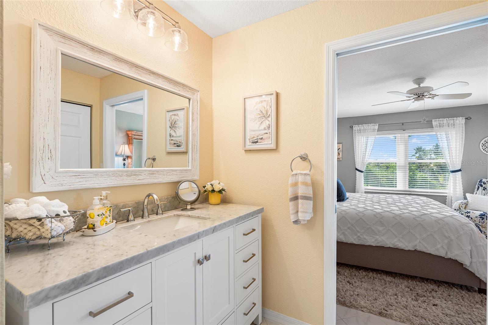 Image 27 of 50 For 5725 Greenwood Avenue 2203