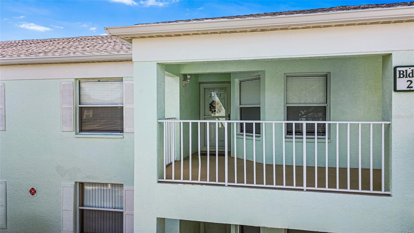 Image 4 of 50 For 5725 Greenwood Avenue 2203