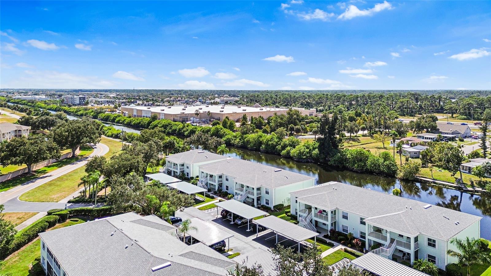 Image 40 of 50 For 5725 Greenwood Avenue 2203