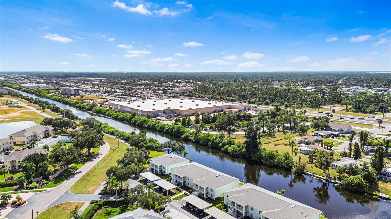 Image 41 of 50 For 5725 Greenwood Avenue 2203