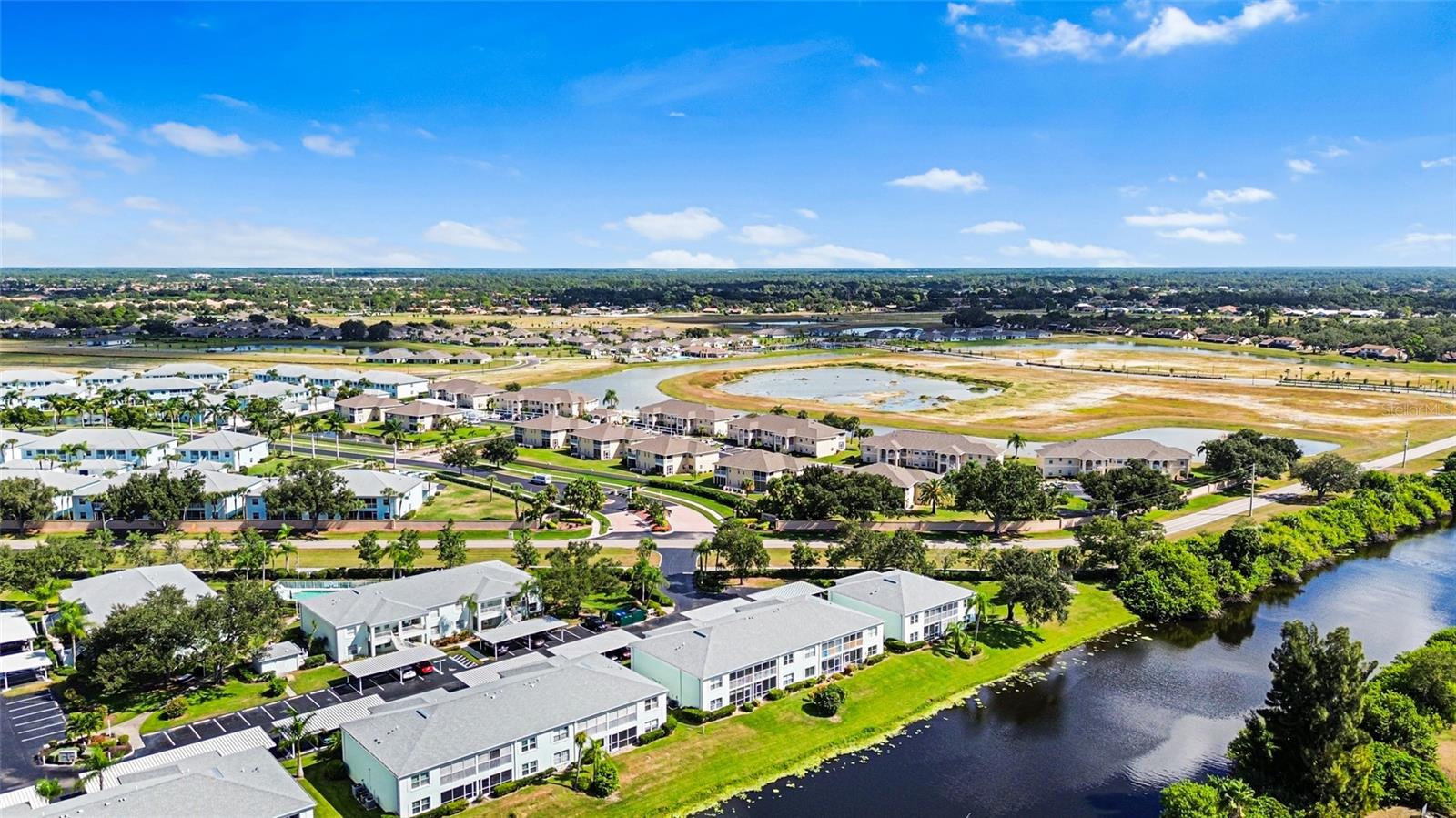 Image 43 of 50 For 5725 Greenwood Avenue 2203