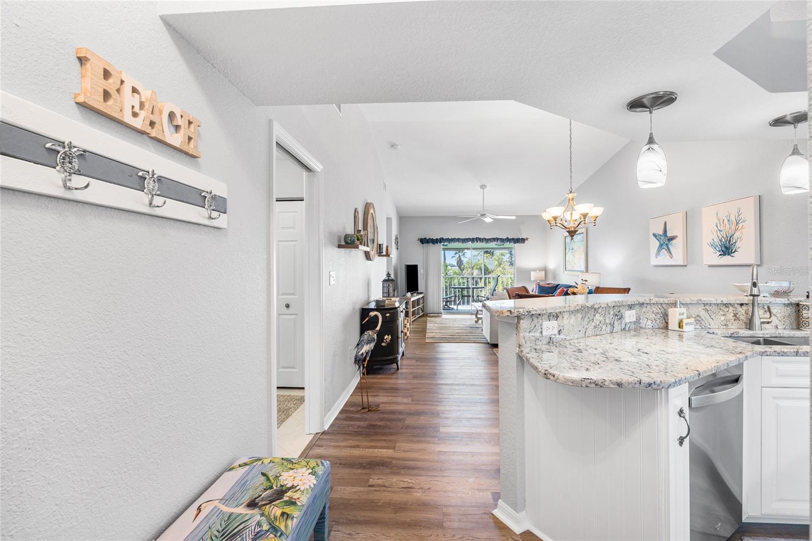 Image 8 of 50 For 5725 Greenwood Avenue 2203