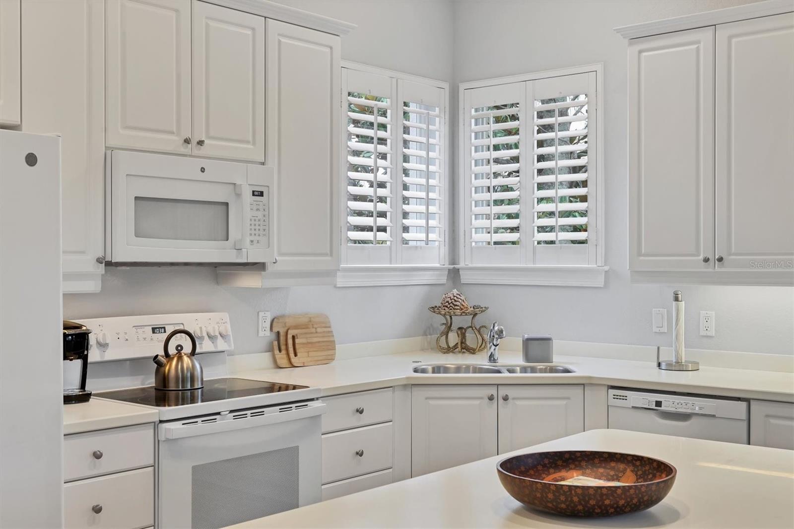 Image 17 of 51 For 5445 46th Court W