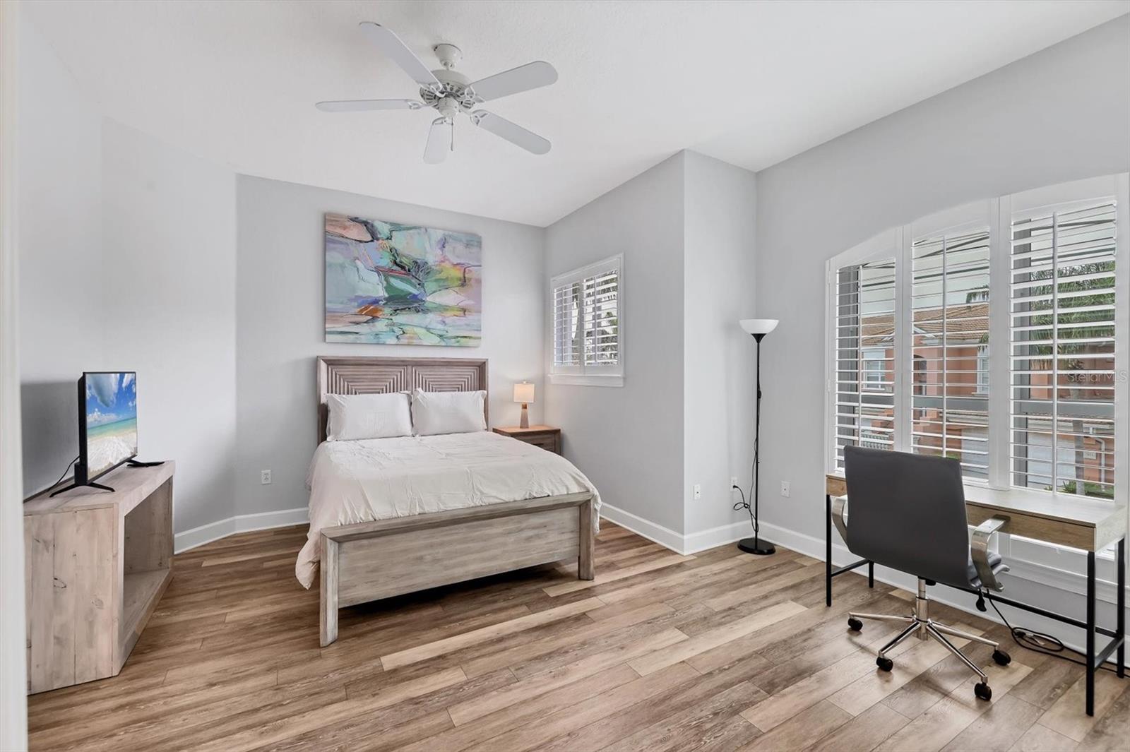 Image 33 of 51 For 5445 46th Court W