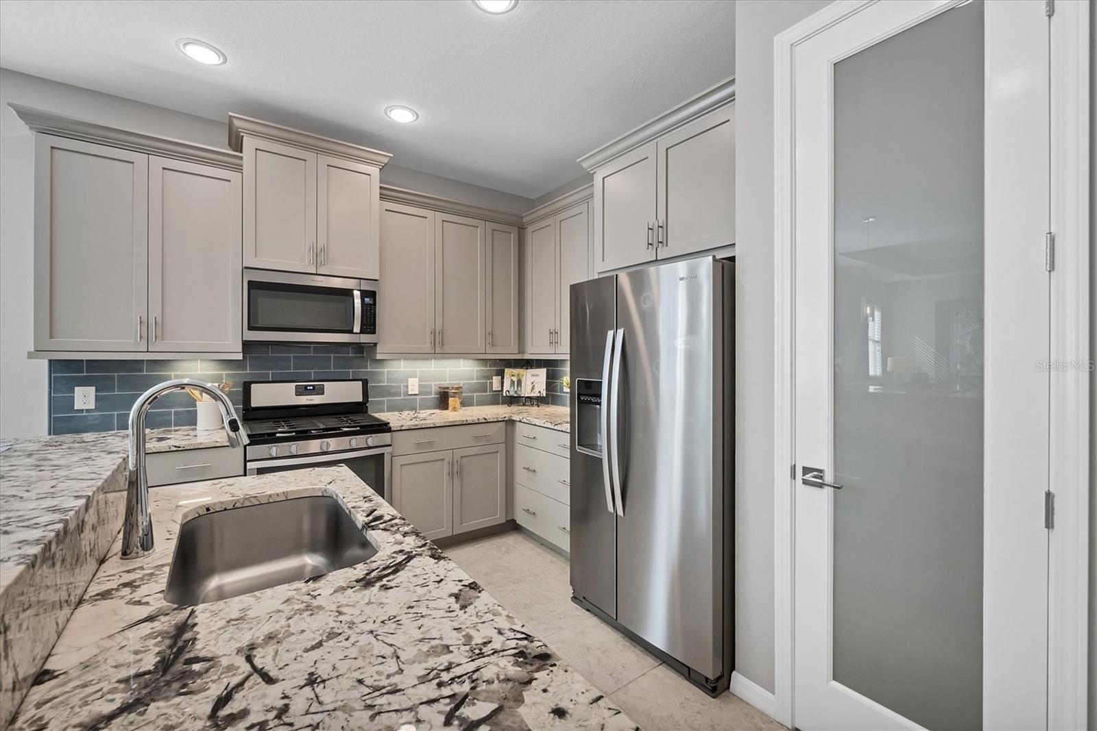 Image 11 of 39 For 2985 Trustee Avenue