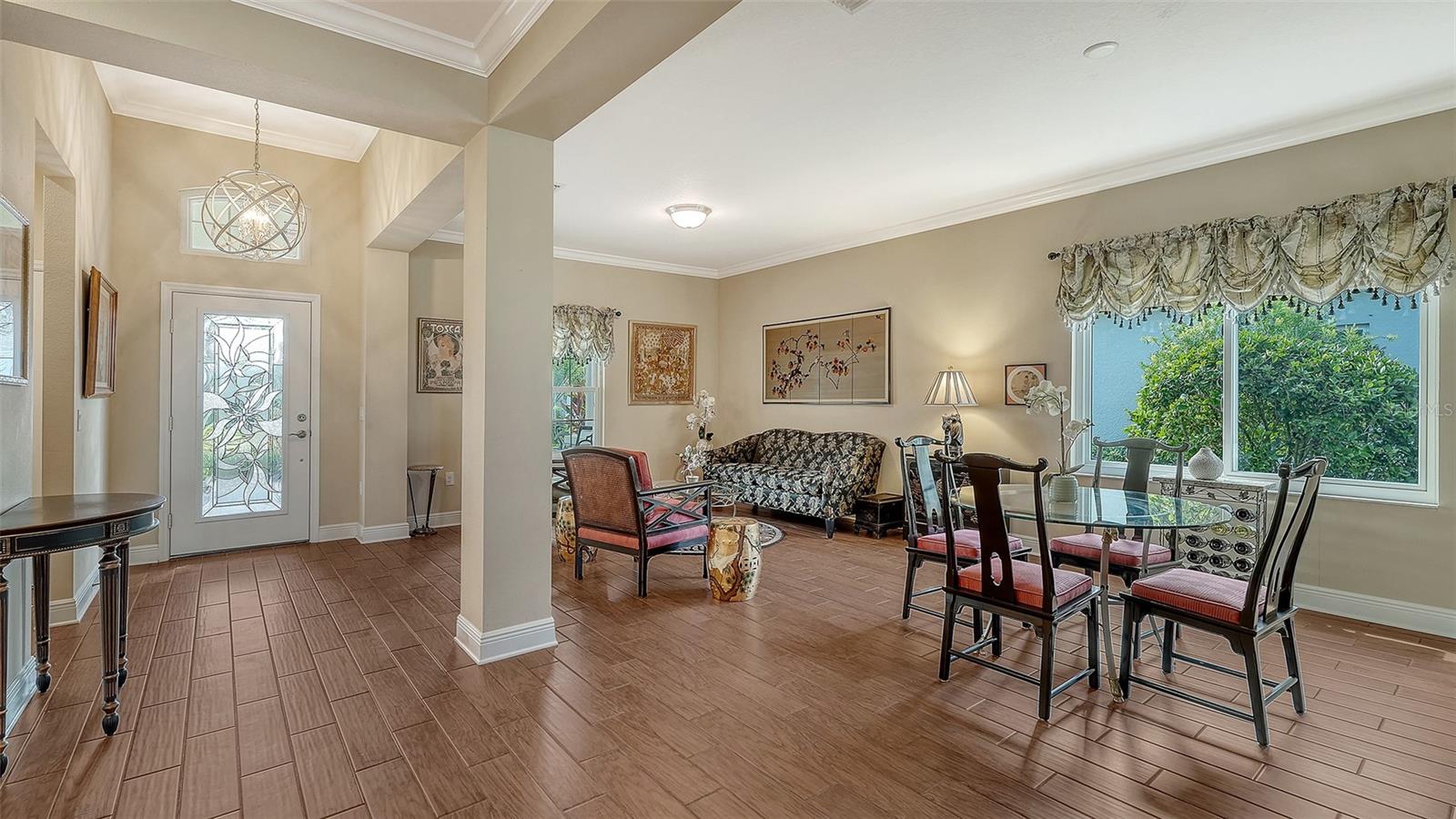 Image 16 of 54 For 1121 Thornbury Drive