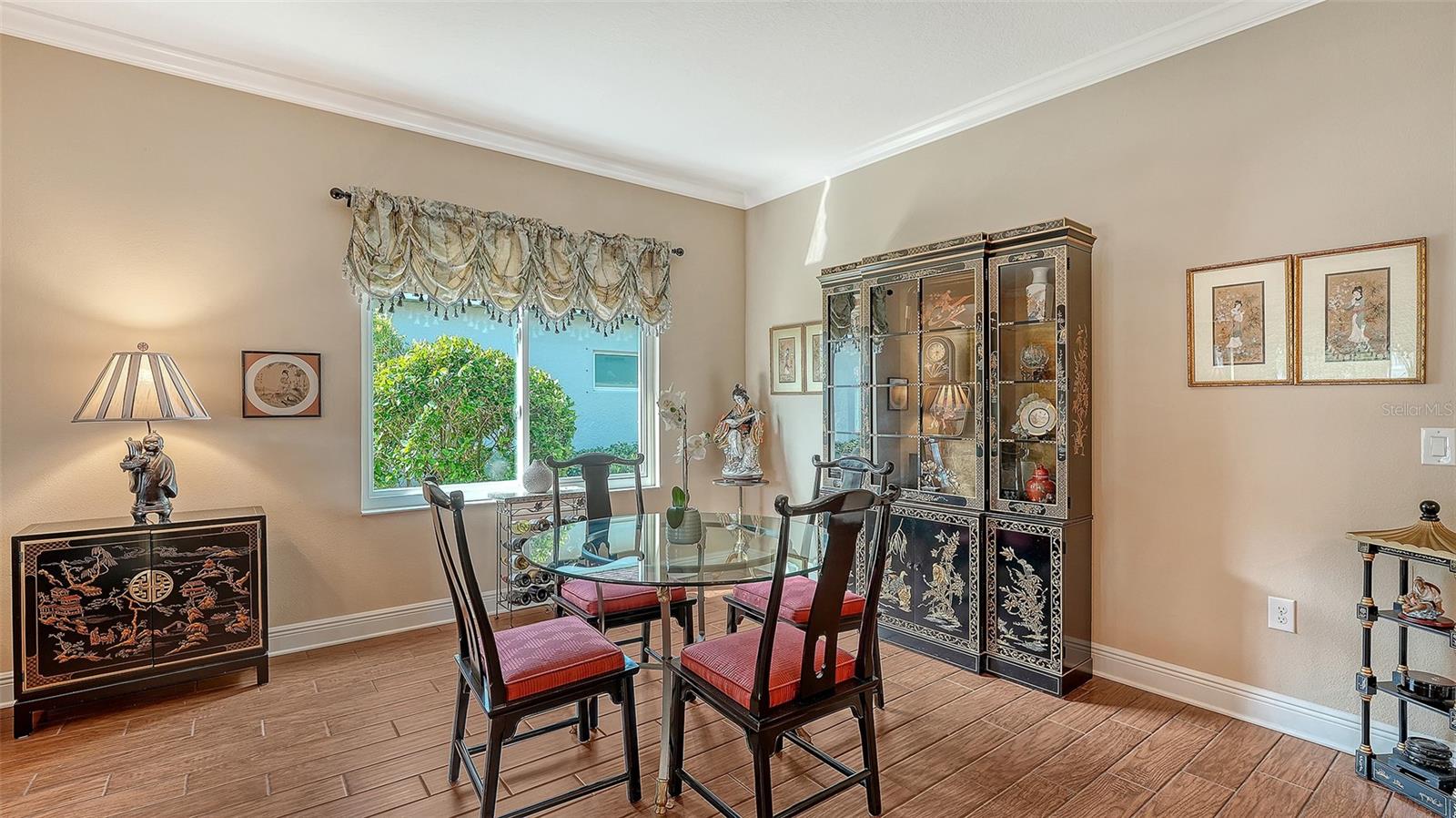 Image 17 of 54 For 1121 Thornbury Drive