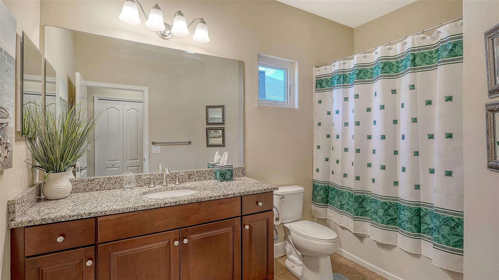 Image 27 of 54 For 1121 Thornbury Drive