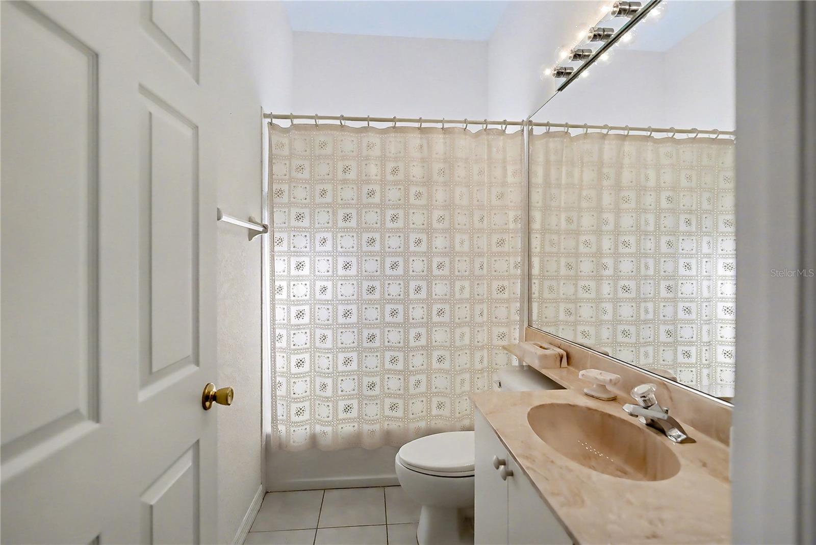 Image 31 of 61 For 26268 Feathersound Drive