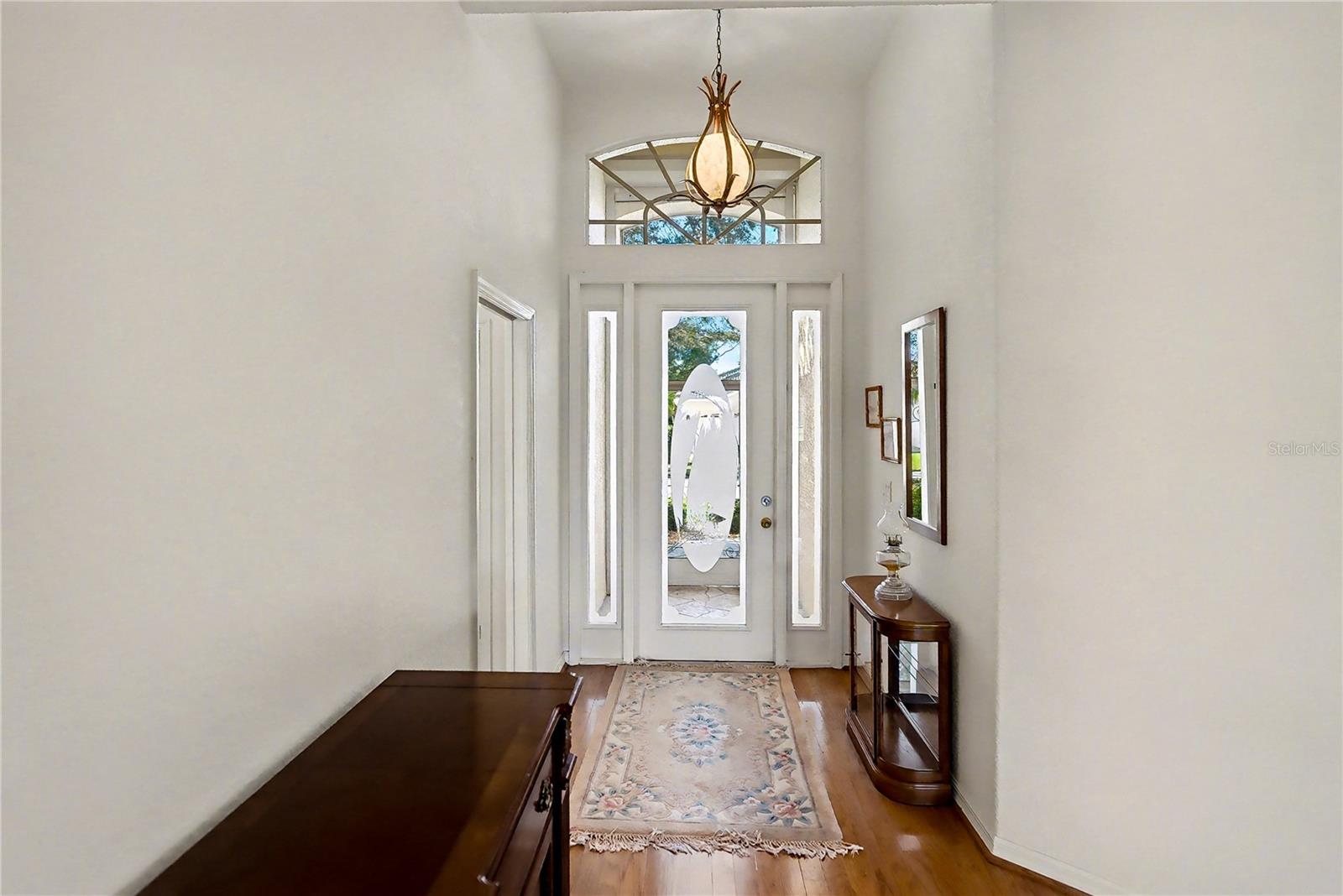 Image 5 of 61 For 26268 Feathersound Drive