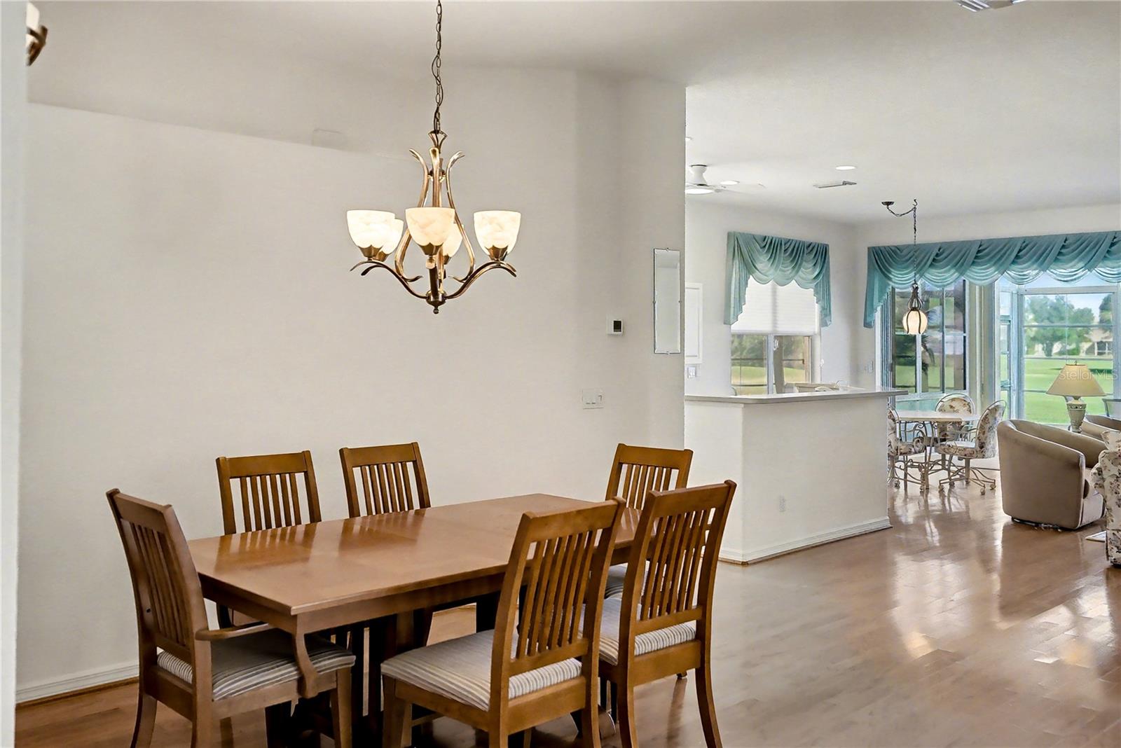 Image 8 of 61 For 26268 Feathersound Drive