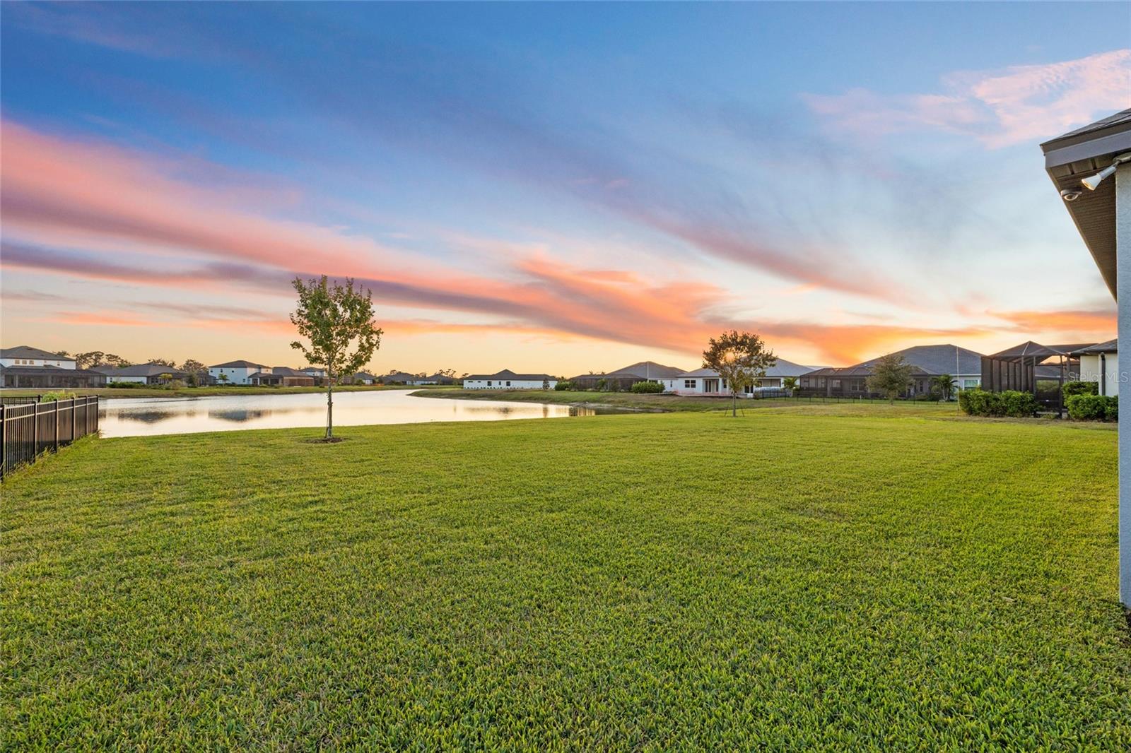 Image 38 of 55 For 14911 18th Run E