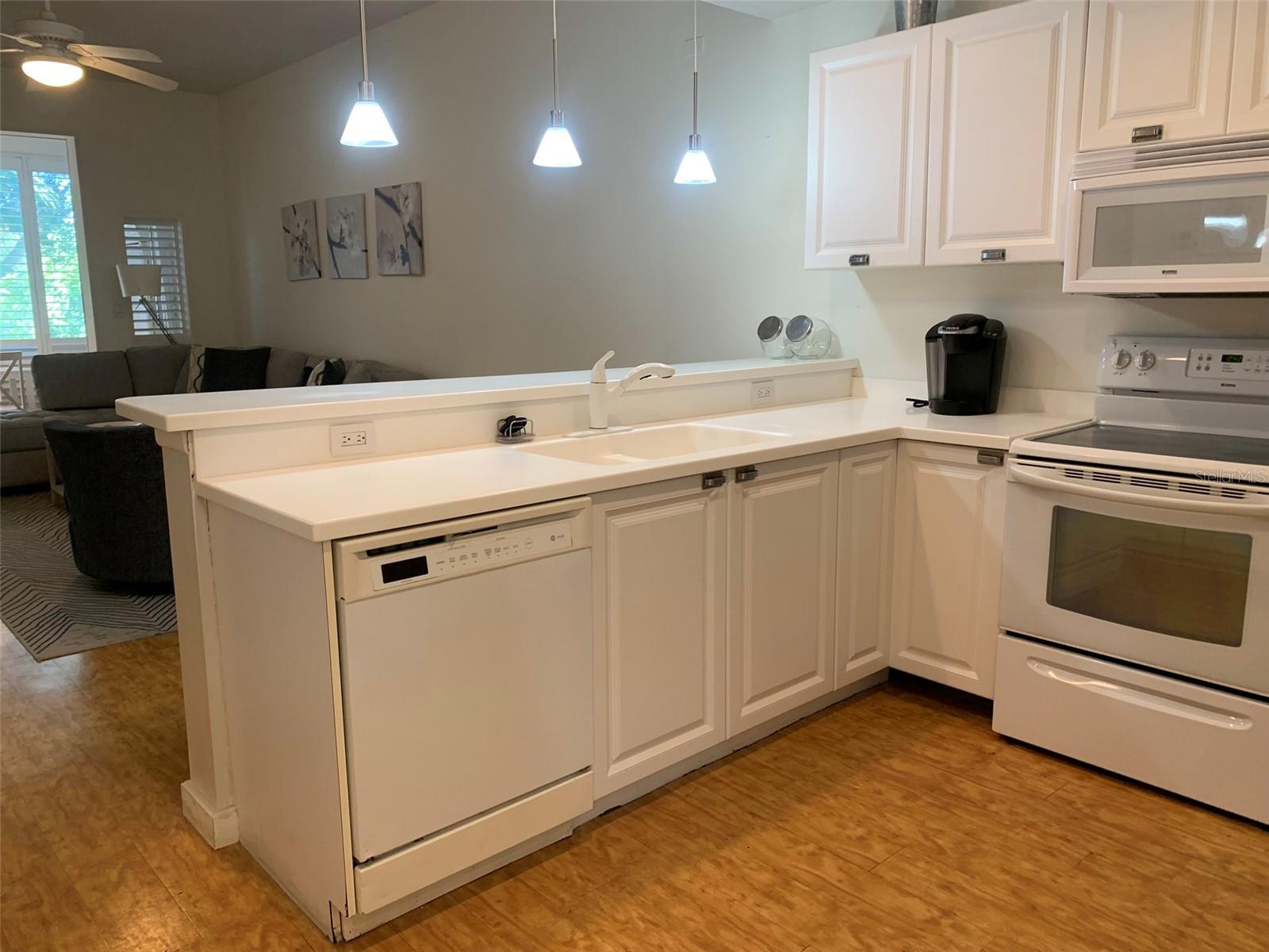 Image 5 of 17 For 3605 54th Drive W 103