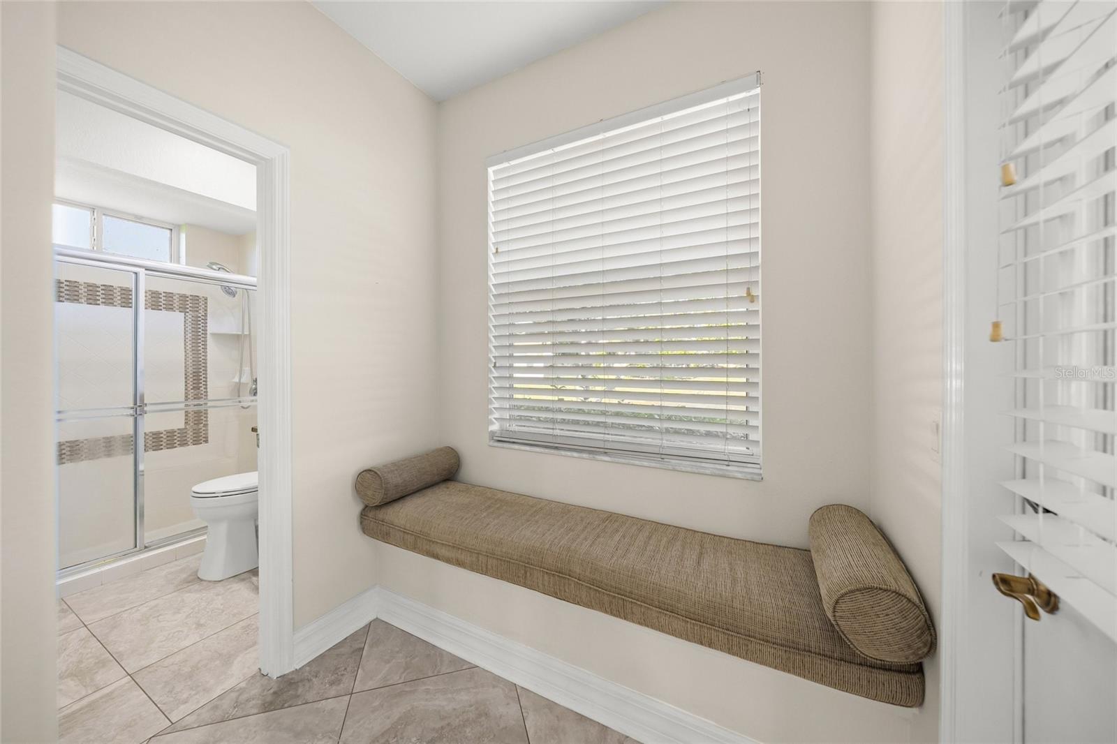 Image 50 of 71 For 8335 Barton Farms Boulevard