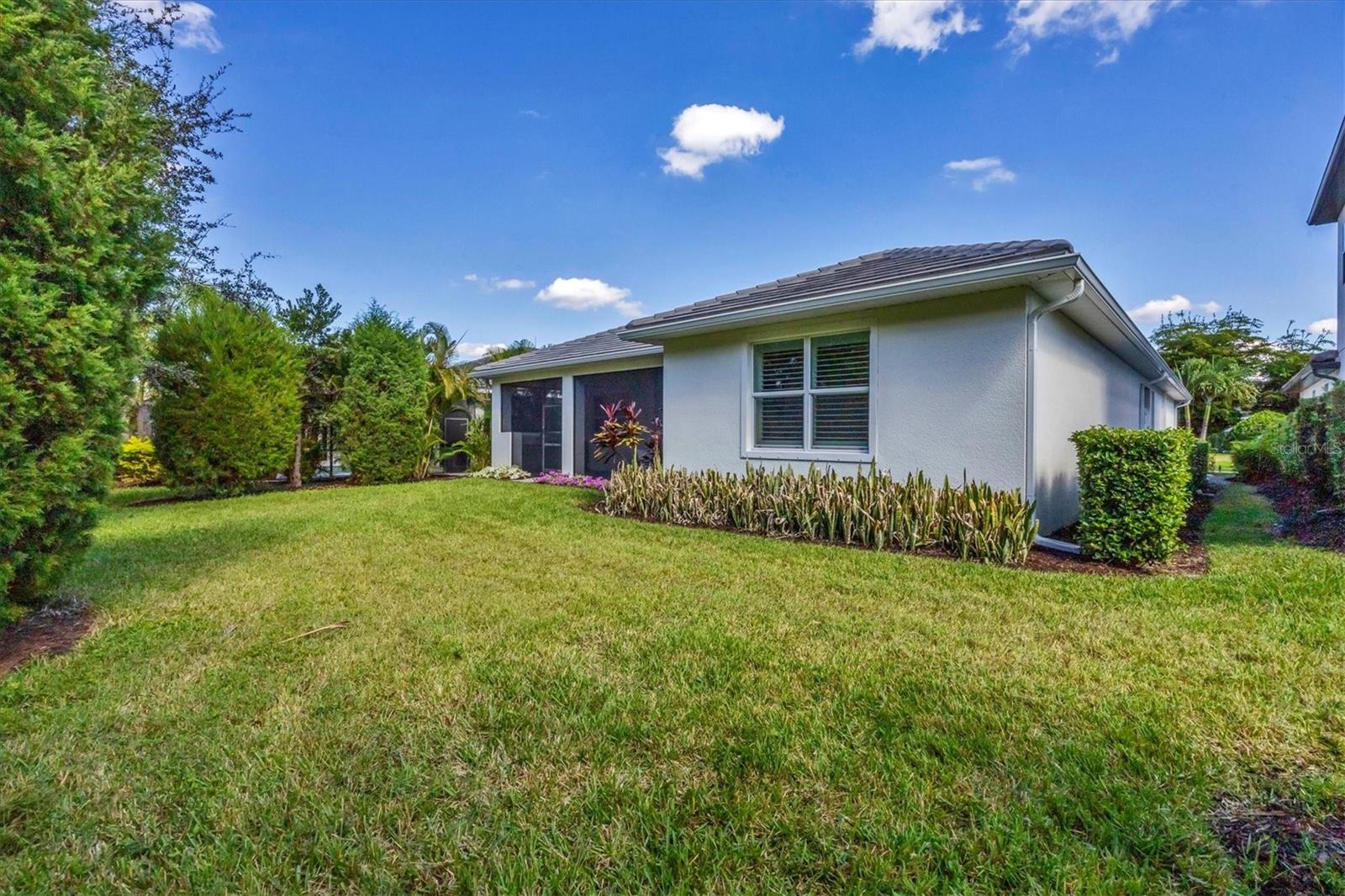 Image 33 of 43 For 7761 Sandhill Lake Drive