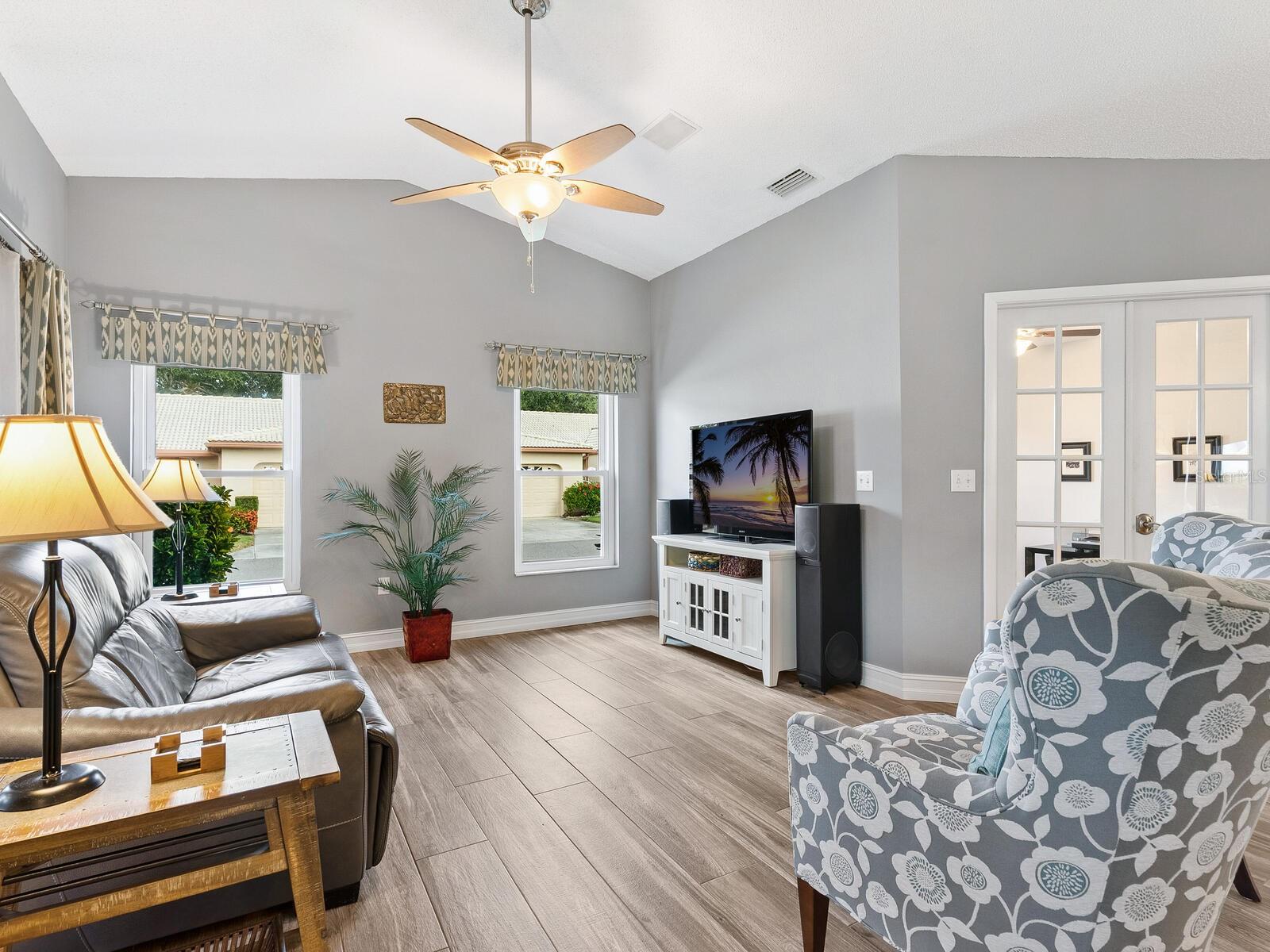 Image 5 of 49 For 4124 Rosas Avenue 3081