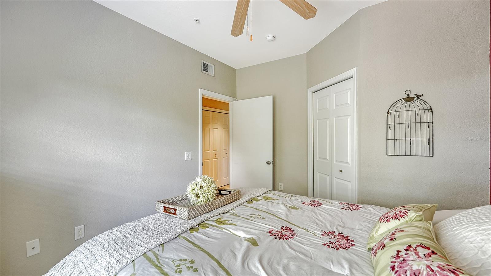 Image 16 of 33 For 5160 Northridge Road 212