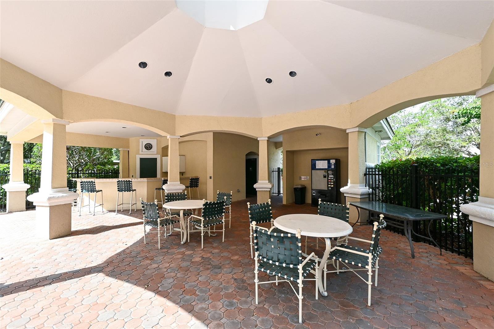 Image 25 of 33 For 5160 Northridge Road 212