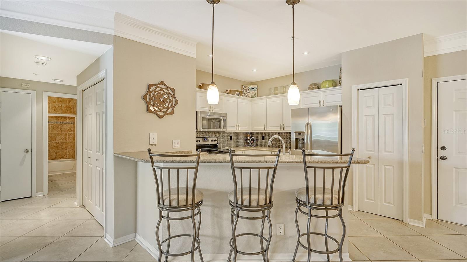 Image 5 of 33 For 5160 Northridge Road 212