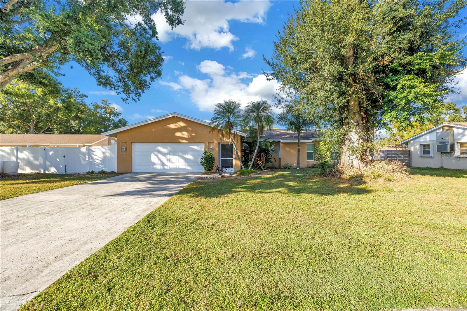 Details for 813 Cypress Wood Lane, SARASOTA, FL 34243