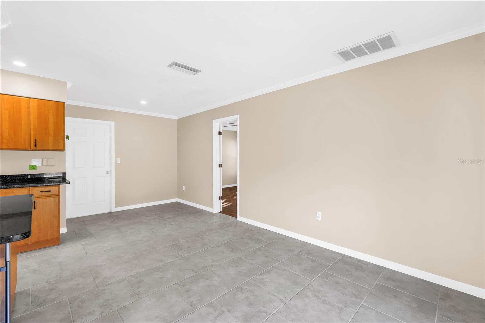 Image 16 of 41 For 813 Cypress Wood Lane