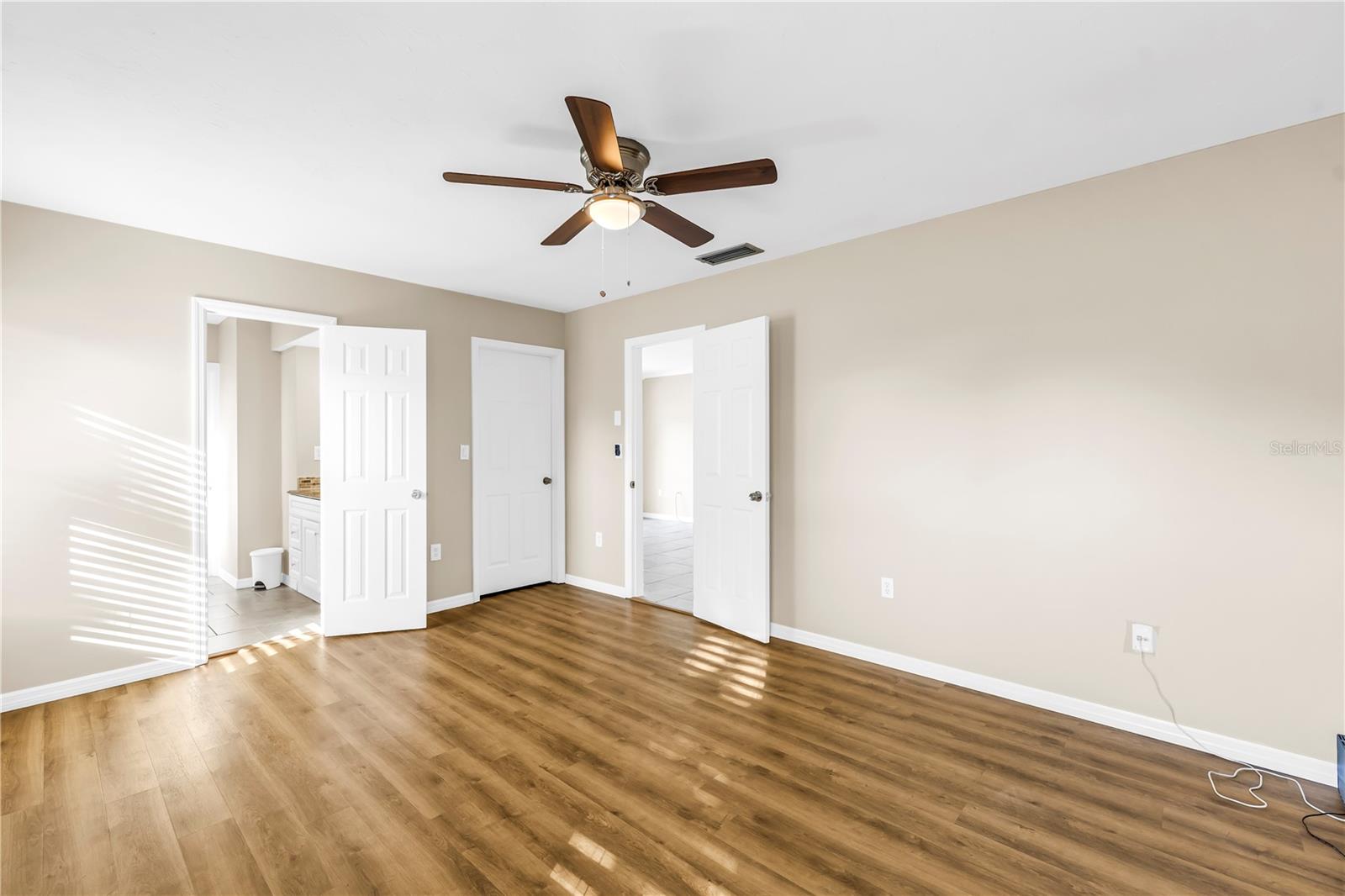 Image 18 of 41 For 813 Cypress Wood Lane