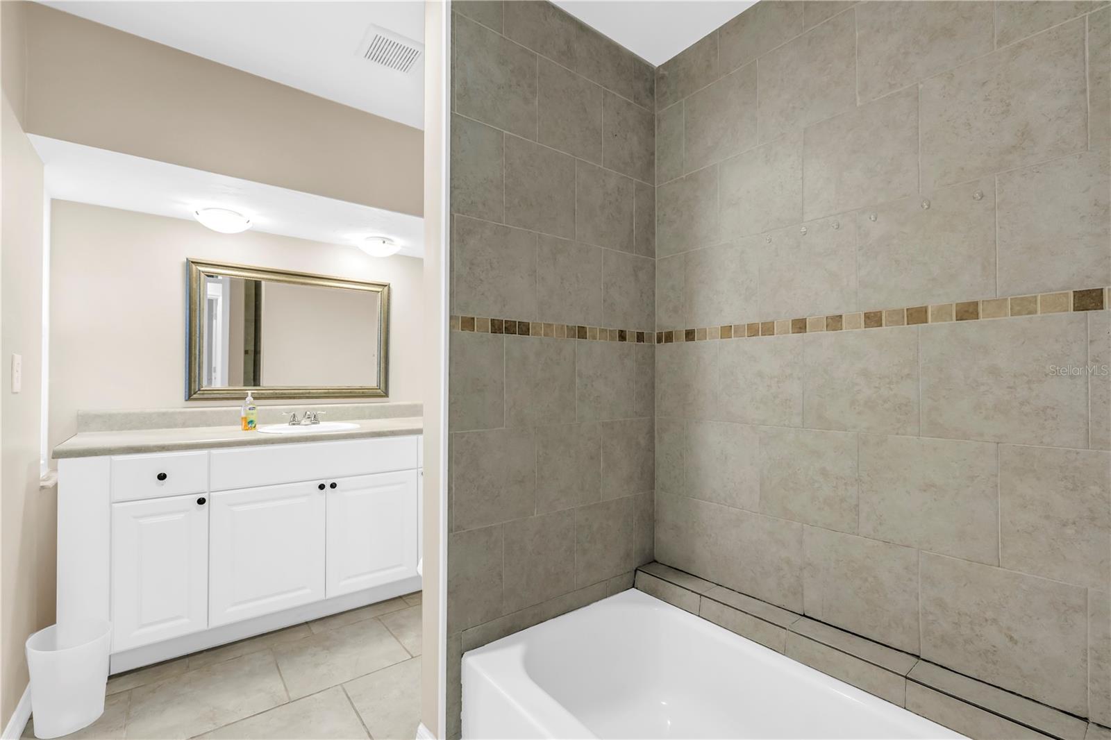 Image 24 of 41 For 813 Cypress Wood Lane