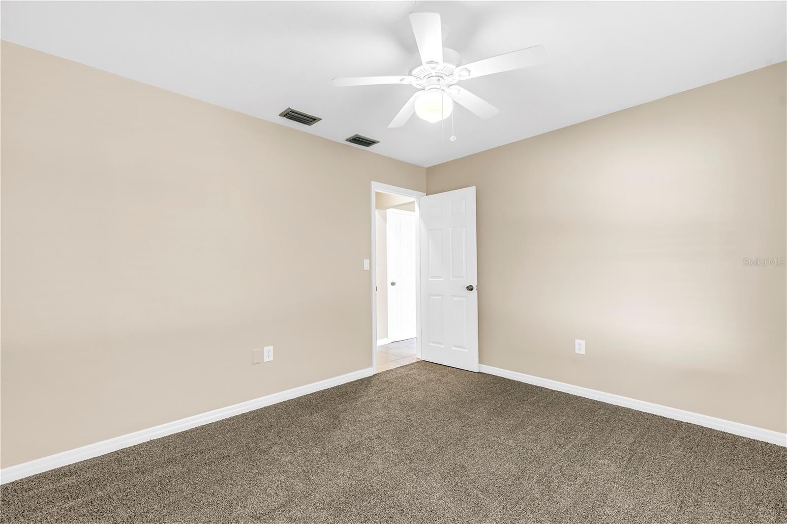 Image 27 of 41 For 813 Cypress Wood Lane