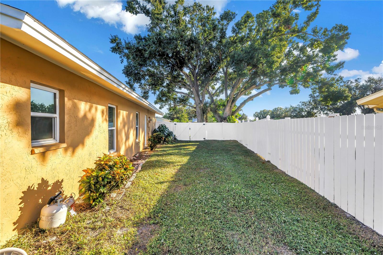 Image 35 of 41 For 813 Cypress Wood Lane