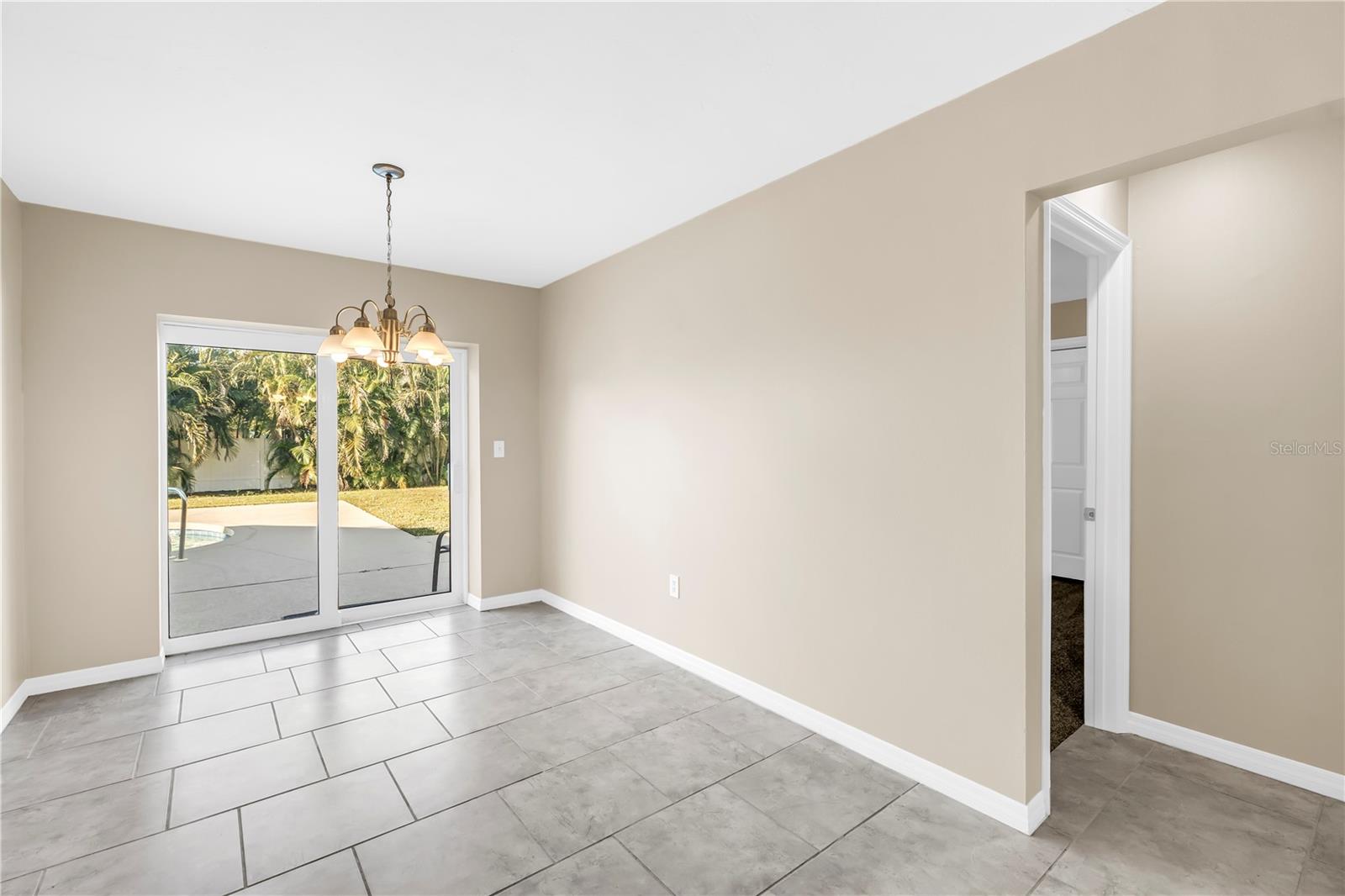 Image 7 of 41 For 813 Cypress Wood Lane