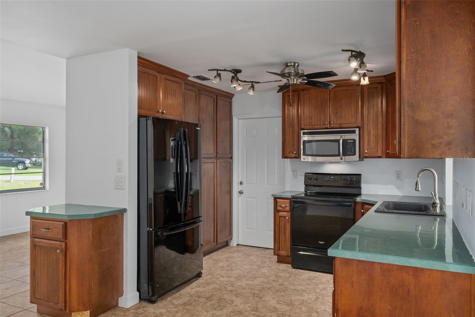 Image 16 of 52 For 33486 Westwood Drive