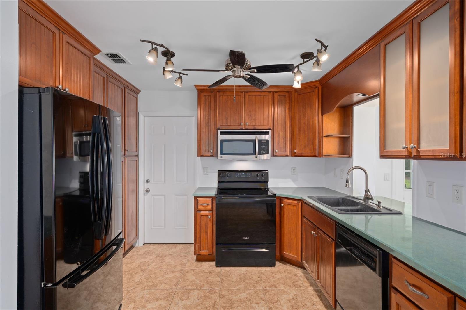 Image 18 of 52 For 33486 Westwood Drive