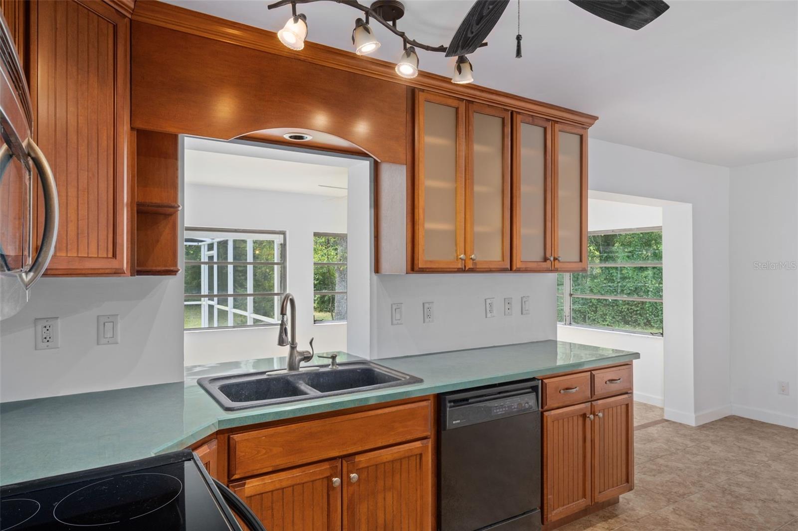 Image 19 of 52 For 33486 Westwood Drive