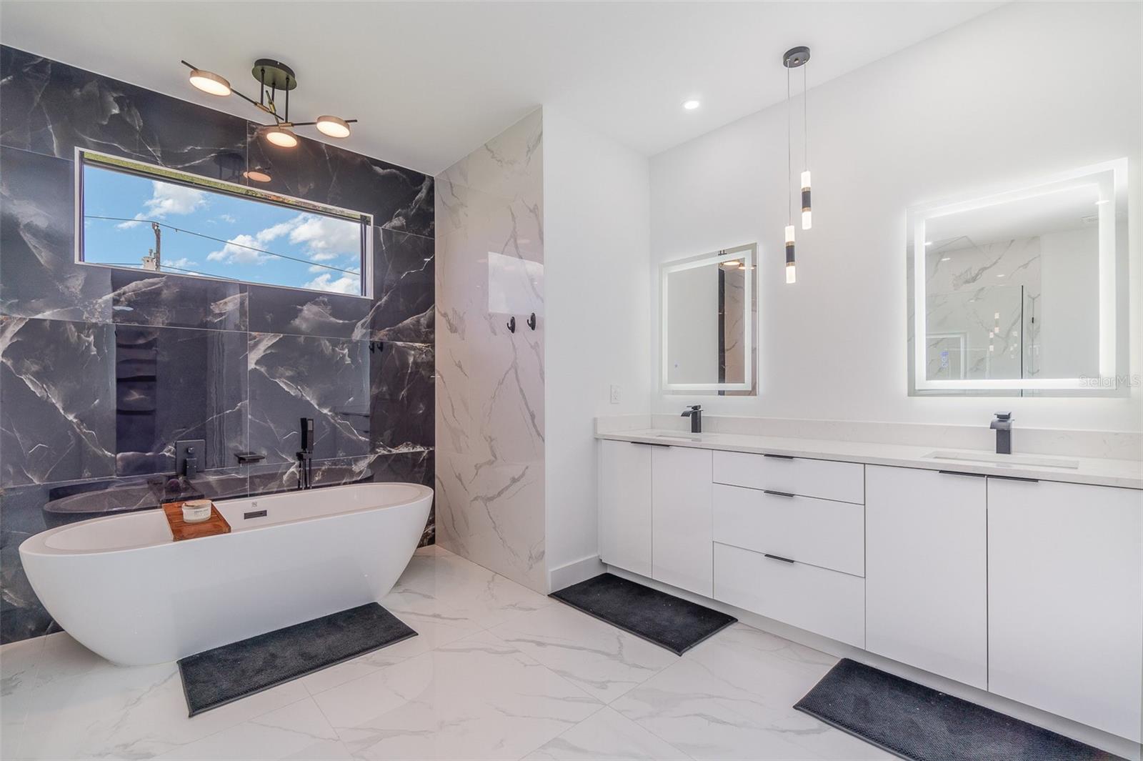 Image 13 of 35 For 1406 13th Street