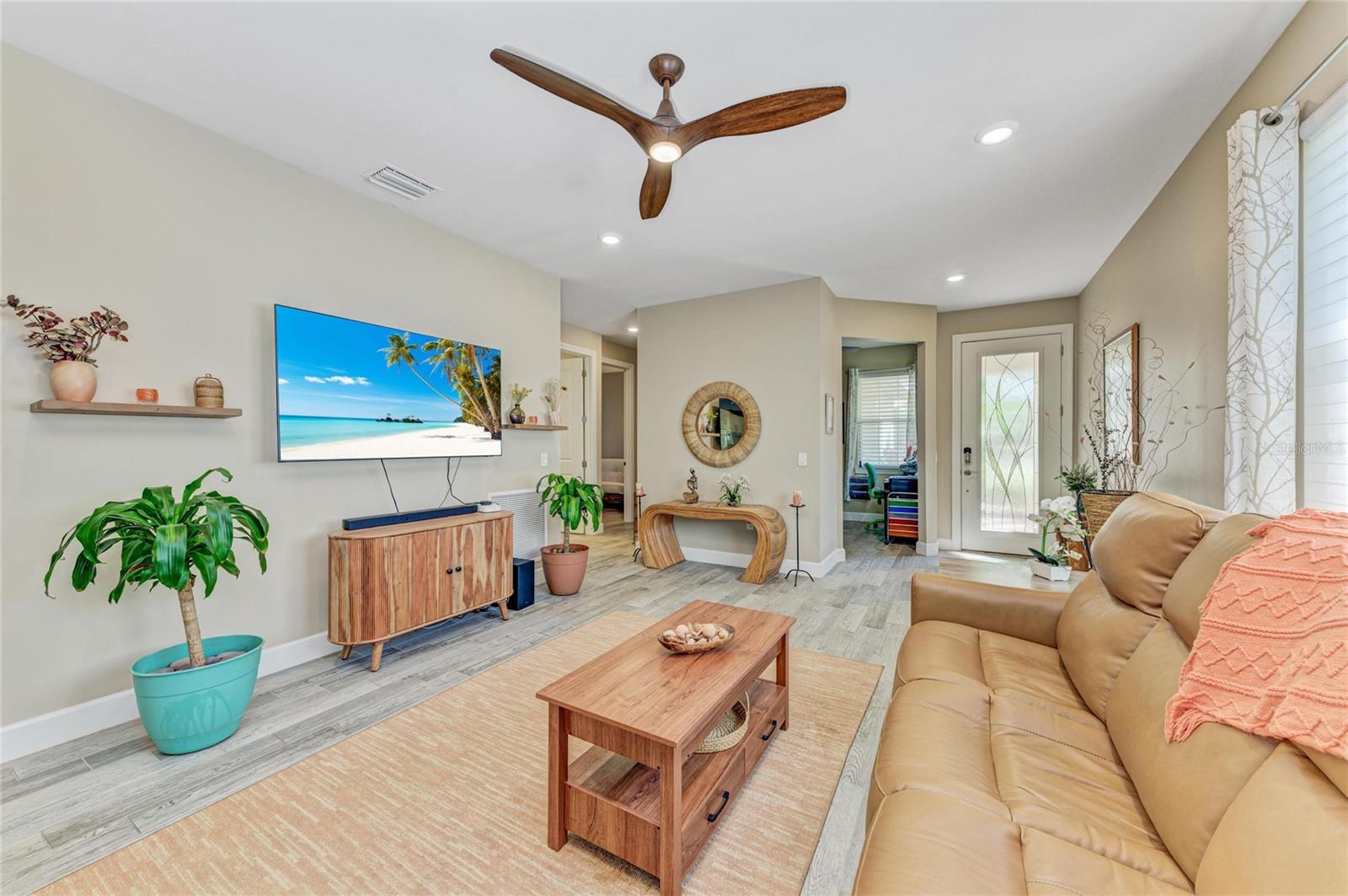 Image 13 of 54 For 17002 Hampton Falls Terrace