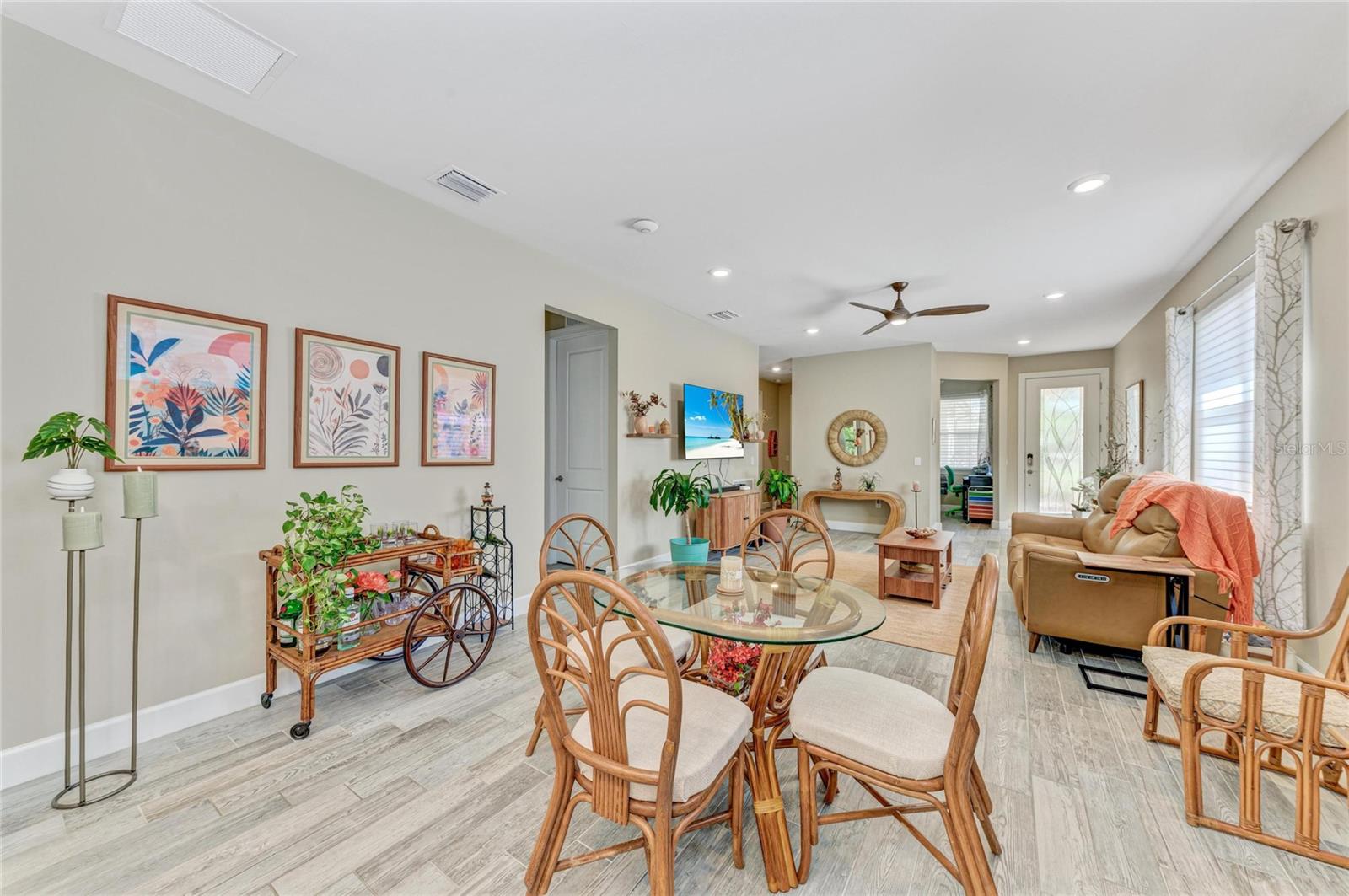 Image 17 of 54 For 17002 Hampton Falls Terrace