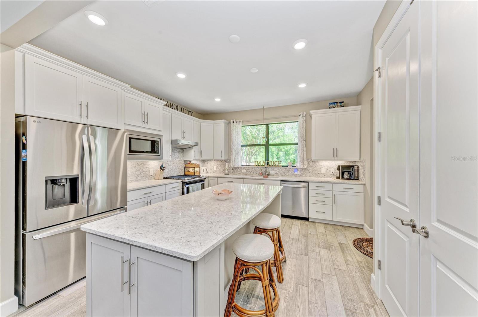 Image 18 of 54 For 17002 Hampton Falls Terrace