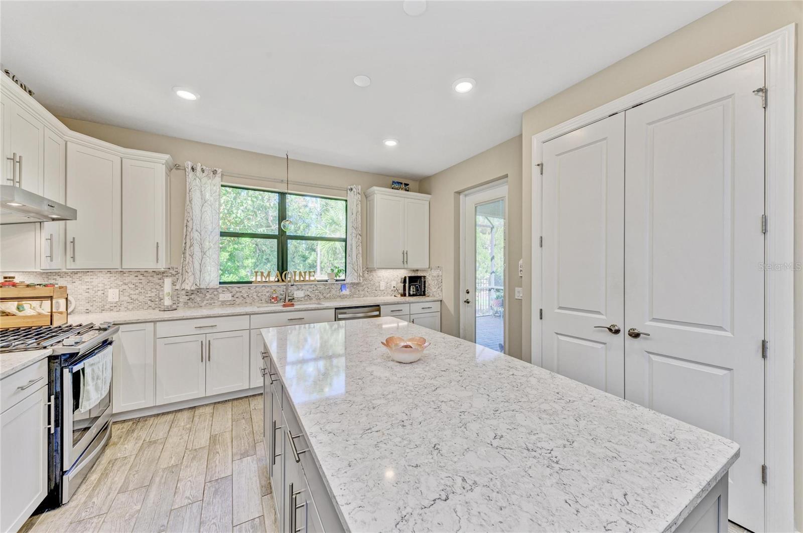 Image 20 of 54 For 17002 Hampton Falls Terrace