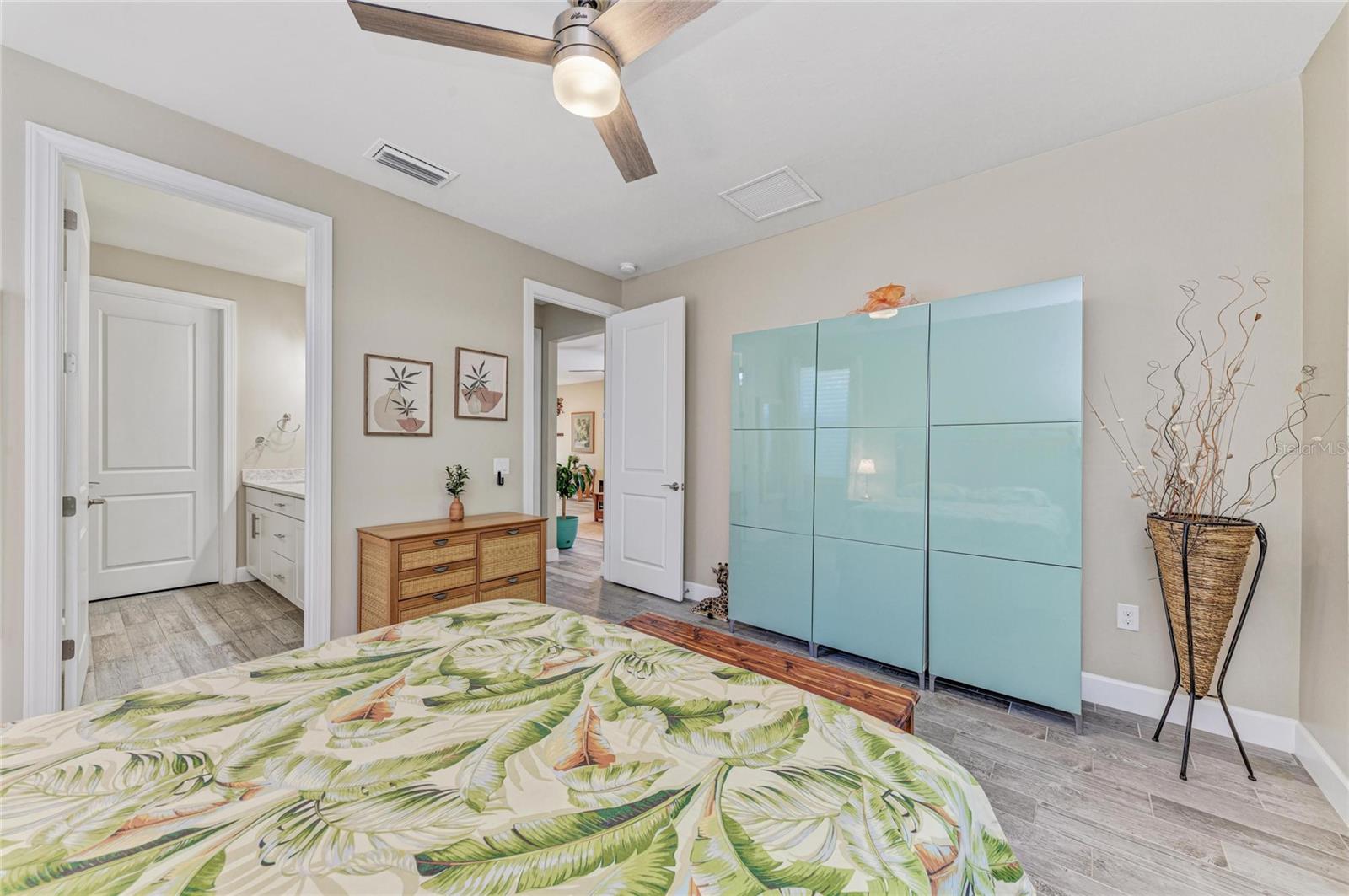 Image 28 of 54 For 17002 Hampton Falls Terrace